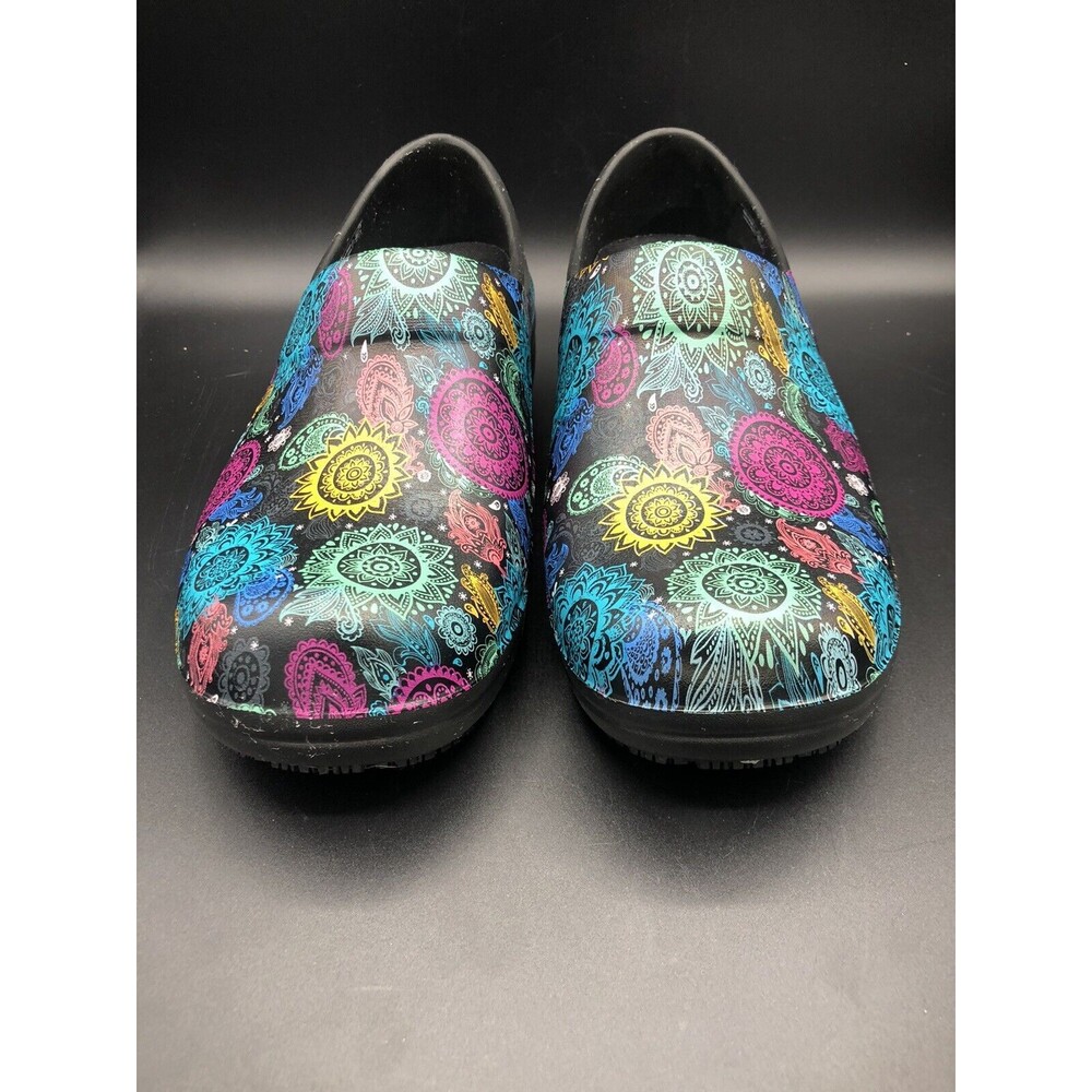 Crocs Women's Dual Comfort Neria Pro II Nurse Shoes Clog Shoe Size 10 W Graphic